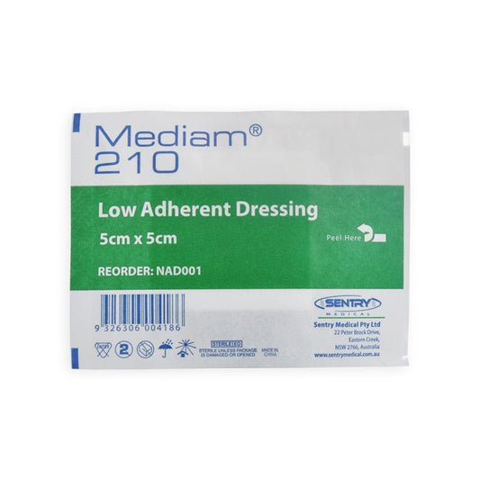 Mediam¨210 Low Adherent Dressing Sterile 10cm x 10cm